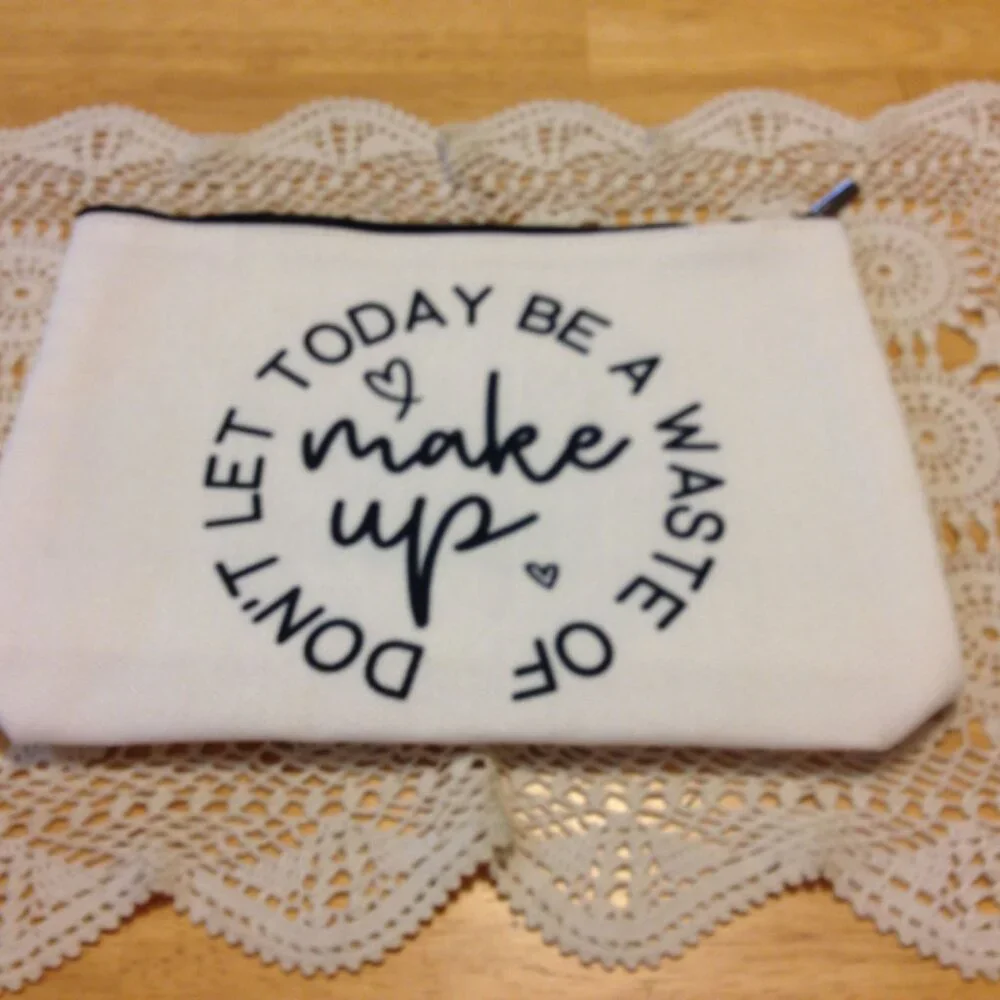 Cosmetics or travel bag, don't let today be a waste of make up